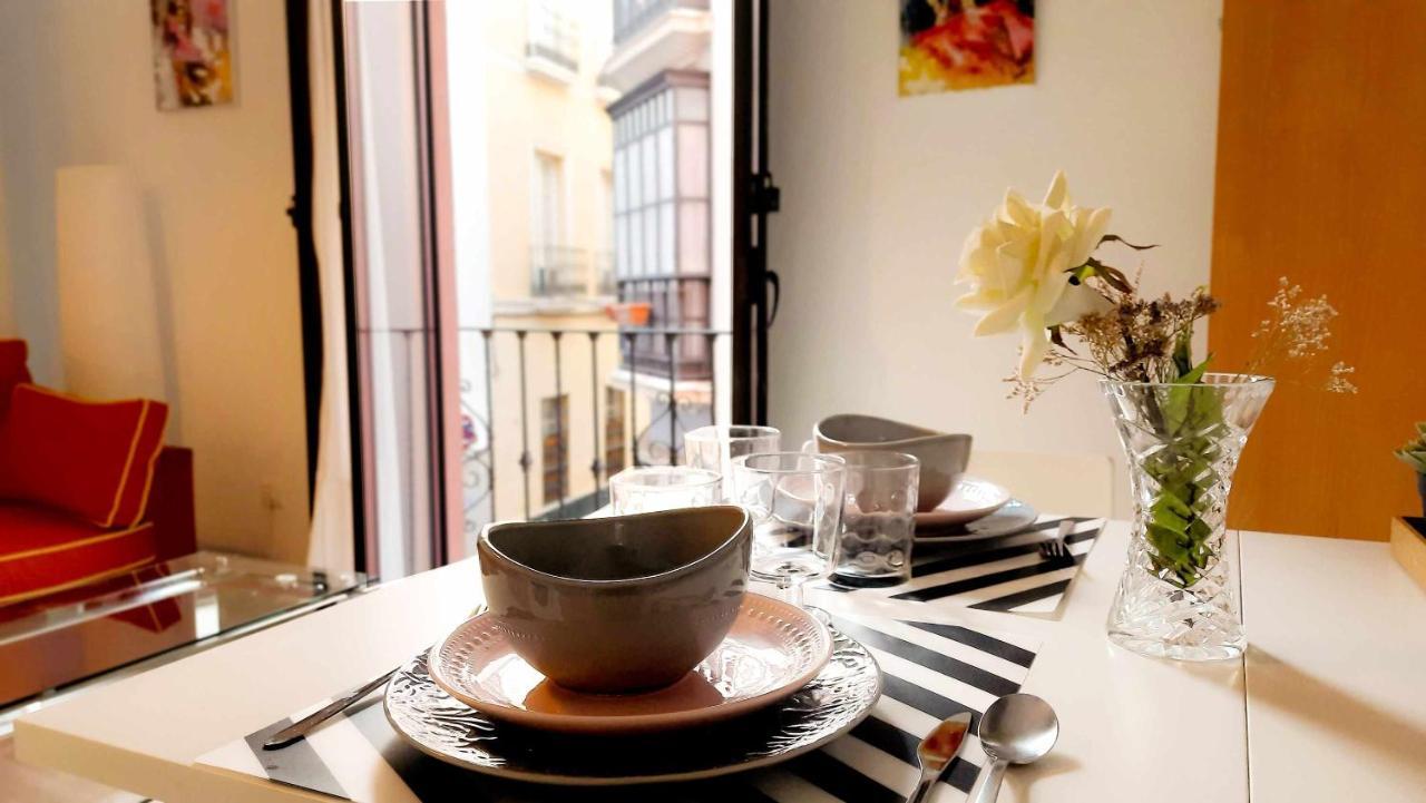 Lovely Center - Sunny Balcony Alfalf Apartamento